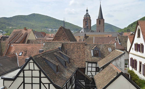 Blick vom Balkon auf die historische Altstadt, Fewo Gästehaus Altstadt